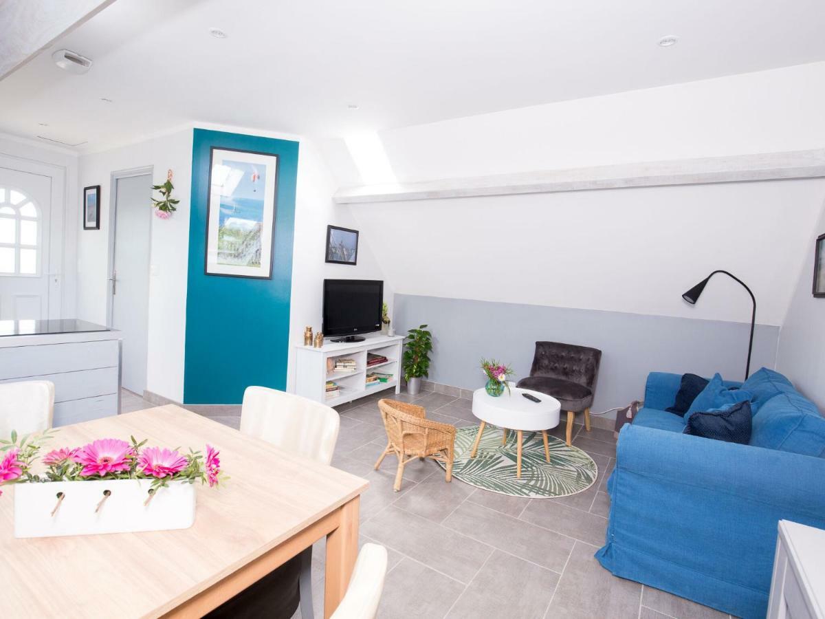 Superb Holiday Home Near The Beach Quinéville المظهر الخارجي الصورة